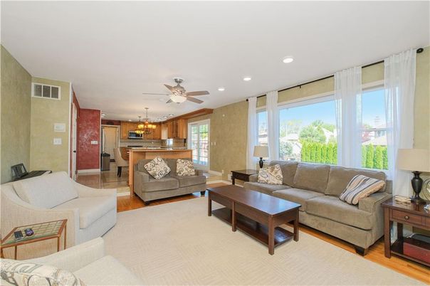 Chandelier, Dining room, Interior, Kitchen, Living room, Recessed Lighting, Wood Texture Flooring