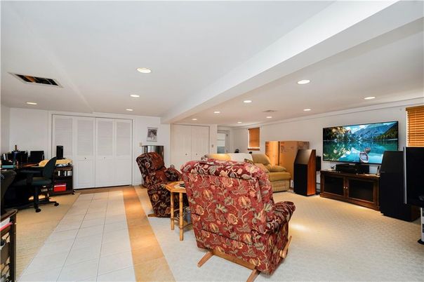 Dining room, Interior, Living room, Recessed Lighting