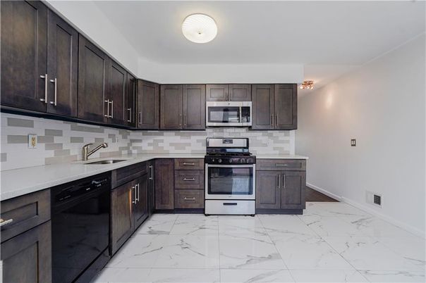 Interior, Kitchen, Marble, Stainless Steel Appliances