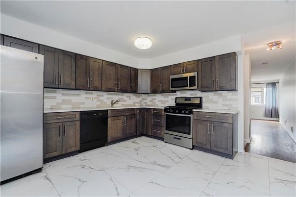 Interior, Kitchen, Marble, Stainless Steel Appliances