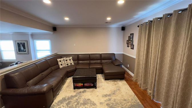 Interior, Living room, Recessed Lighting, Wood Texture Flooring