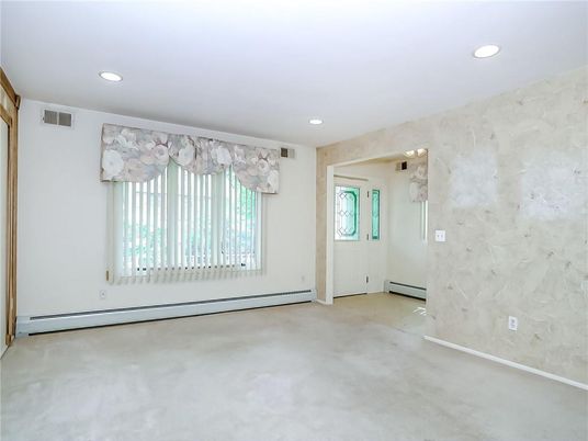 Empty room, Interior, Recessed Lighting