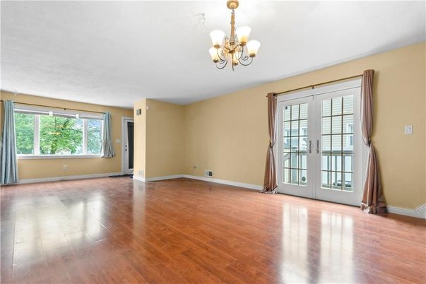 Chandelier, Empty room, Interior, Wood Texture Flooring