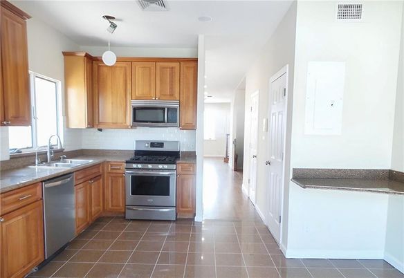 Interior, Kitchen, Pendant Lights, Stainless Steel Appliances