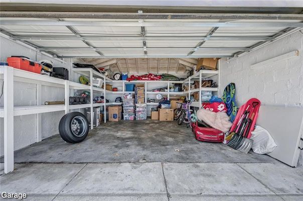 Garage, Interior