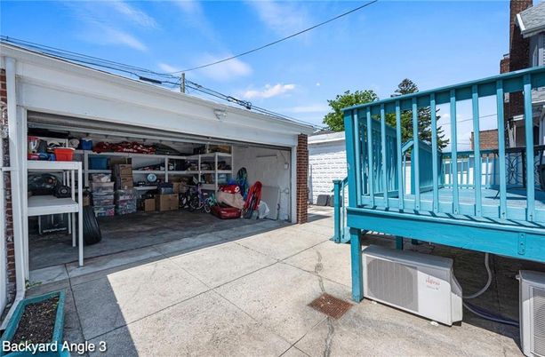 Detached Garage, Exterior