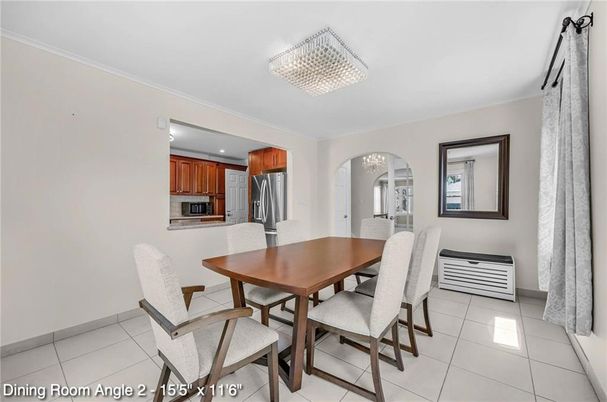 Chandelier, Dining room, Interior, Kitchen, Stainless Steel Appliances