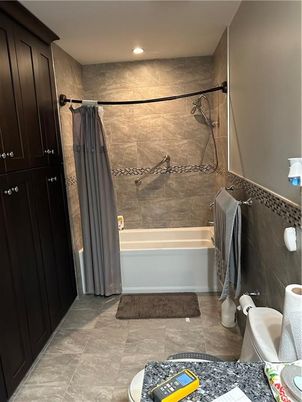 Bathroom, Interior, Recessed Lighting