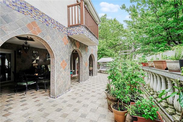 Exterior, Fireplace