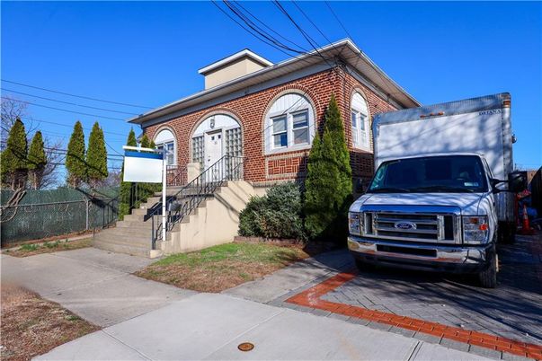 Exterior, Facade, Brick Facade, None