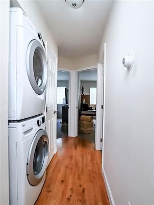 Interior, Utility Closets, Washer, Wood Texture Flooring