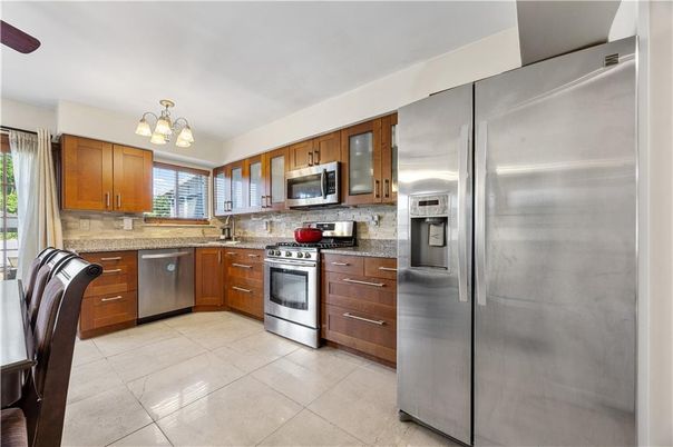 Interior, Kitchen, Stainless Steel Appliances
