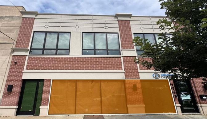 Exterior, Facade, Brick Facade, Rowhouse