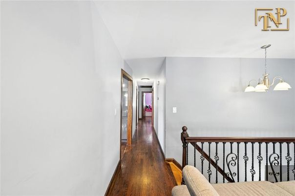 Chandelier, Interior, Wood Texture Flooring