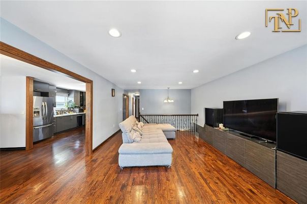 Interior, Kitchen, Living room, Pendant Lights, Recessed Lighting, Stainless Steel Appliances, Wood Texture Flooring