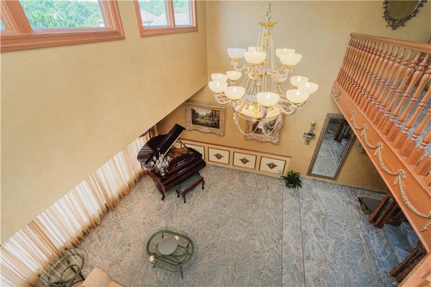 Chandelier, Interior, Piano