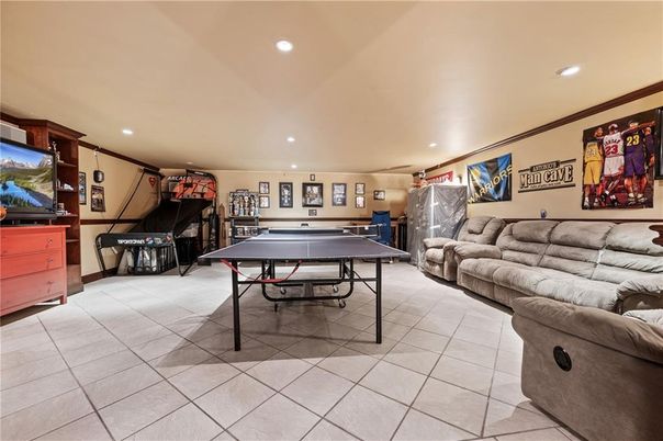 Game Room, Interior, Living room, Recessed Lighting