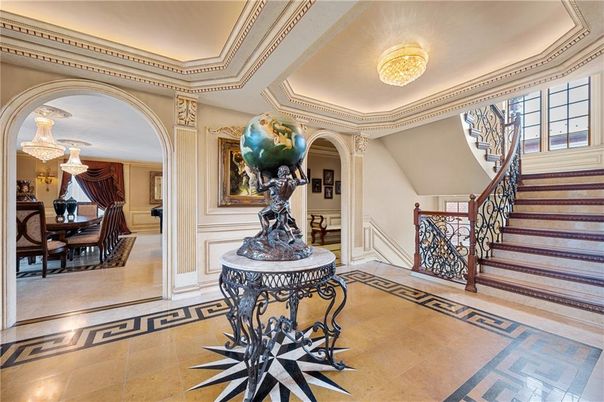 Chandelier, Dining room, Interior