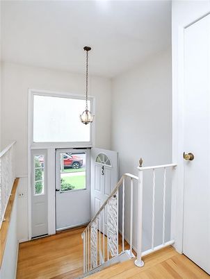 Interior, Pendant Lights, Wood Texture Flooring