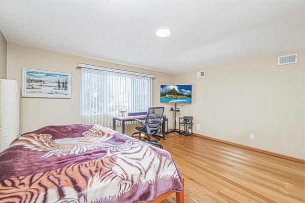 Bedroom, Home Office, Interior, Recessed Lighting, Wood Texture Flooring