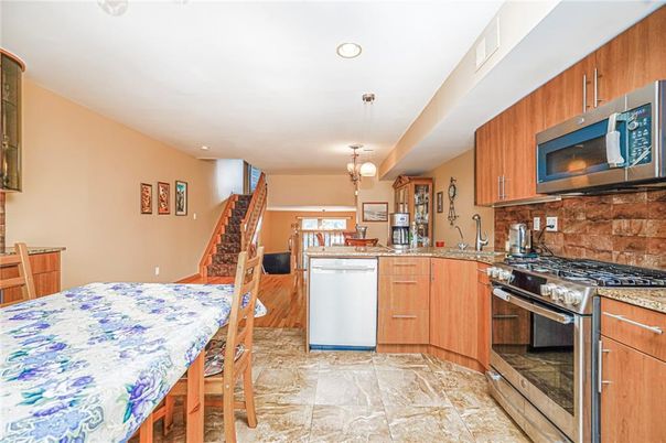 Dining room, Interior, Kitchen, Pendant Lights, Recessed Lighting, Stainless Steel Appliances