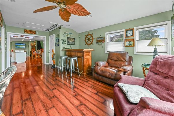 Interior, Recessed Lighting, Wood Texture Flooring
