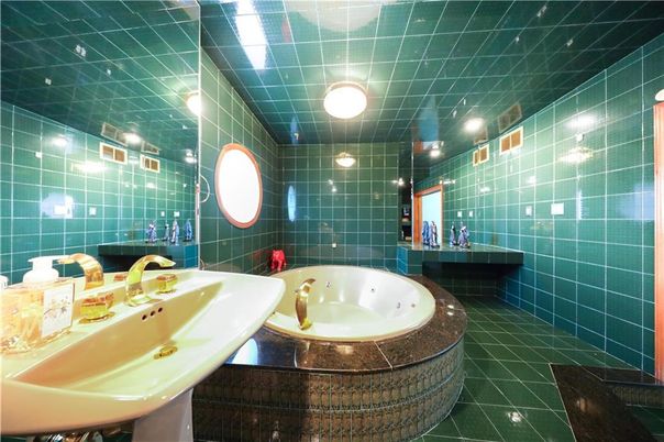 Bathroom, Interior