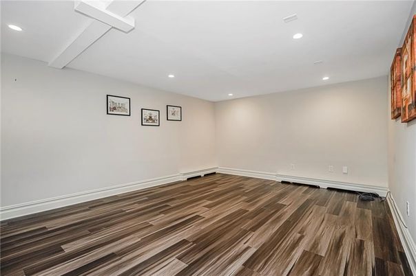 Empty room, Interior, Recessed Lighting, Wood Texture Flooring