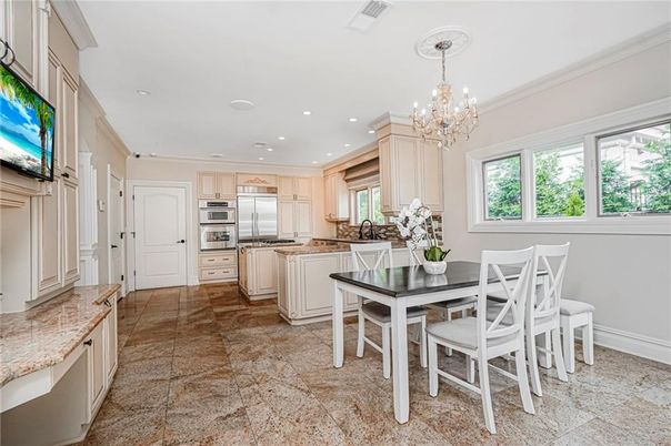 Chandelier, Dining room, Interior, Kitchen, Recessed Lighting, Stainless Steel Appliances