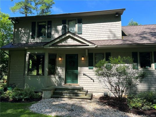 Exterior, Facade, American Foursquare