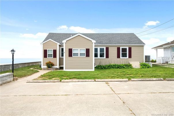 Exterior, Facade, Cape Cod