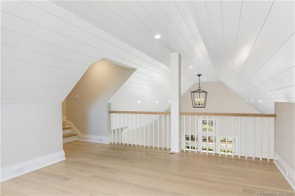 Interior, Pendant Lights, Recessed Lighting, Wood Texture Flooring