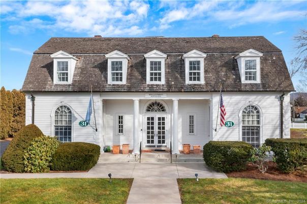 Exterior, Facade, Cape Cod