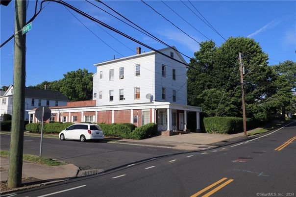 Exterior, Facade, Condo Building