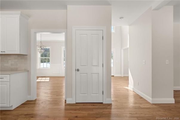 Interior, Pendant Lights, Wood Texture Flooring
