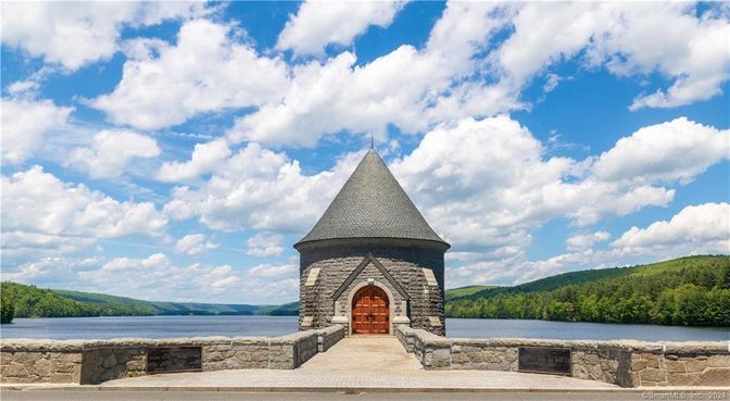 Exterior, Fireplace, Lake