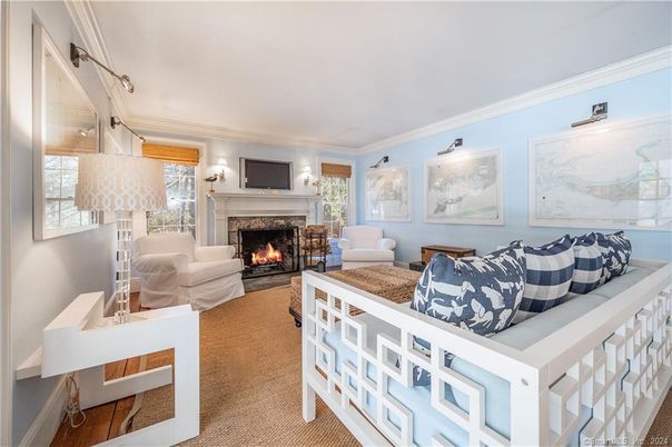 Fireplace, Interior, Living room