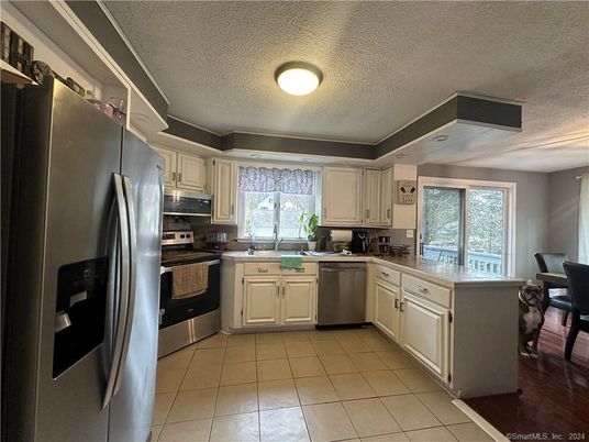 Dining room, Interior, Kitchen, Stainless Steel Appliances