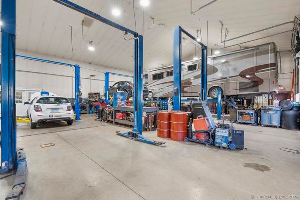 Garage, Interior