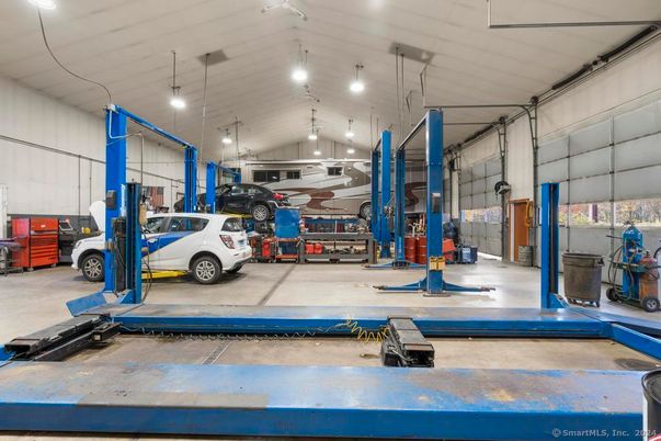 Garage, Interior