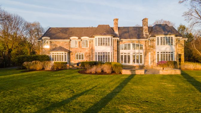 Backyard, Exterior, Facade, French Provincial