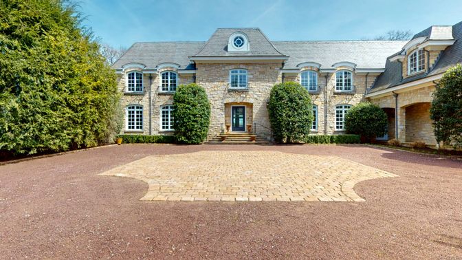 Exterior, Facade, French Provincial