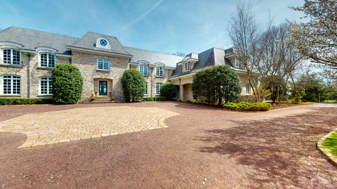 Backyard, Exterior, Facade, French Provincial