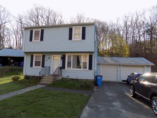 Attached, Exterior, Facade, Split Level