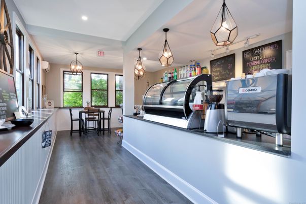 Dining room, Interior, Kitchen, Pendant Lights, Recessed Lighting, Wood Texture Flooring
