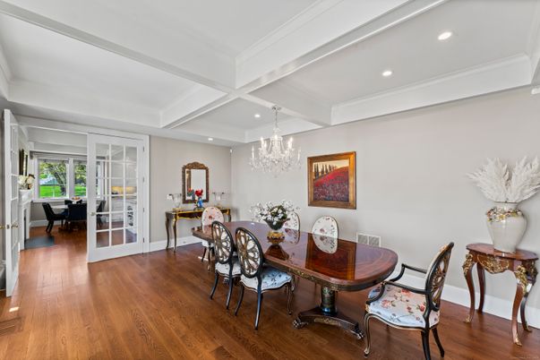 Chandelier, Dining room, Interior, Recessed Lighting, Wood Texture Flooring
