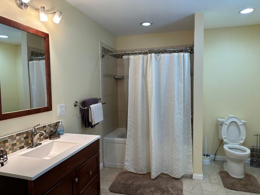 Bathroom, Interior, Recessed Lighting