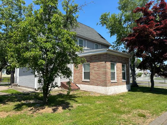 Backyard, Detached Garage, Exterior