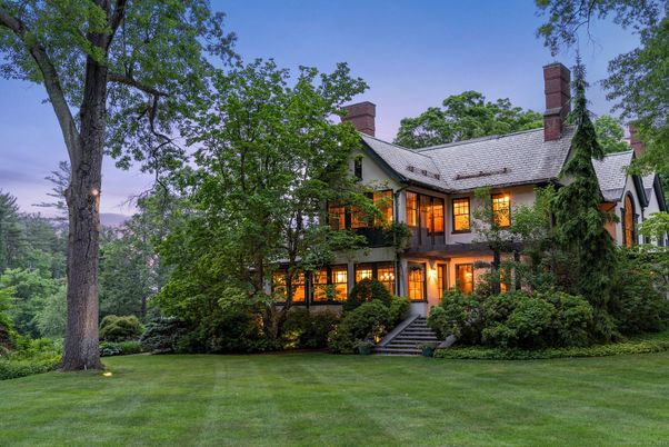 Backyard, Exterior, Facade, Tudor Revival