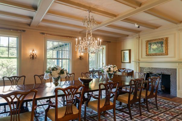 Chandelier, Dining room, Fireplace, Interior, Wood Texture Flooring